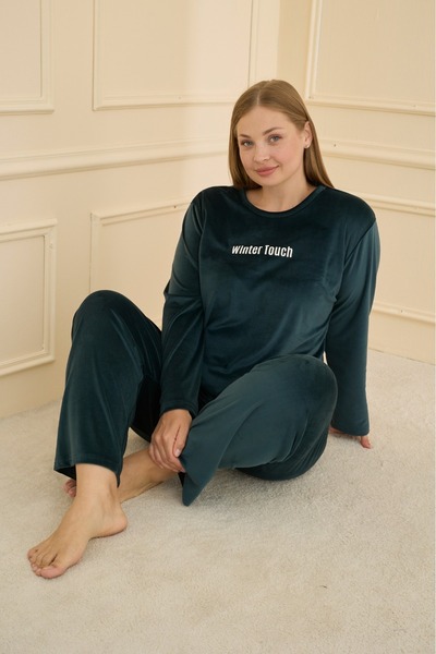 Elit Women's Velvet Plus Size Pajama Set