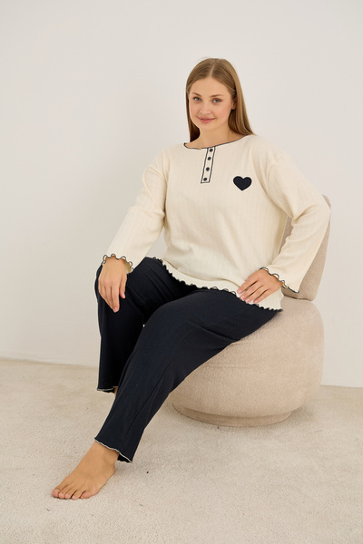 Siyah İnci Navy Blue Heart Embroidery Large Size Knitted Interlock Pajama Set25228002