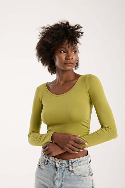 FOORS Γυναικεία μπλούζα με μακριά μανίκια λεπτομέρεια με σούρες με πράσινη βι...