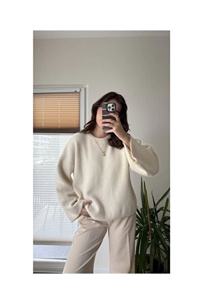 Piedra Cream Crew Neck Soft Yarn Wide Sleeve Detailed Knitwear Sweater