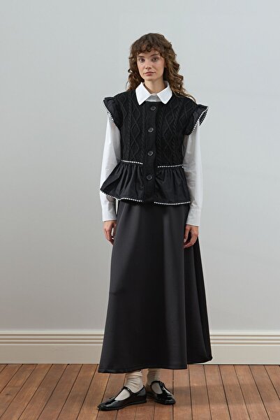 Ceylan Otantik Black Ruffled Knitwear Vest & Black Scuba Skirt Set