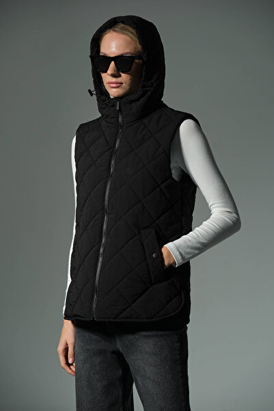 Maule Водоустойчива дамска яке с качулка, цип и джобове, с капитониран плат с баклава мотив @Oslo