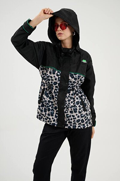 LOKADI Дамско яке с качулка и леопардов принт