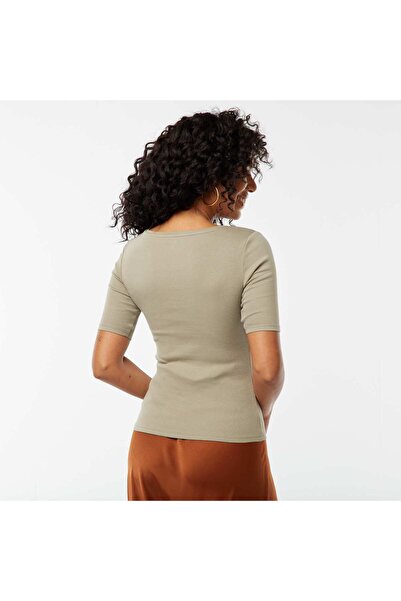 KIABI Basic T-shirt with short sleeves. GREEN