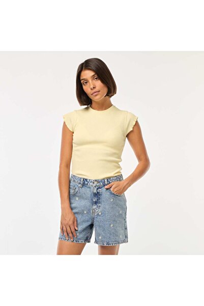 KIABI تي شيرت مضلع بأكمام منسدلة باللون الأصفر