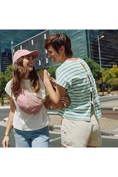 KIABI تي شيرت بأكمام قصيرة وظهر مفتوح باللون الأخضر