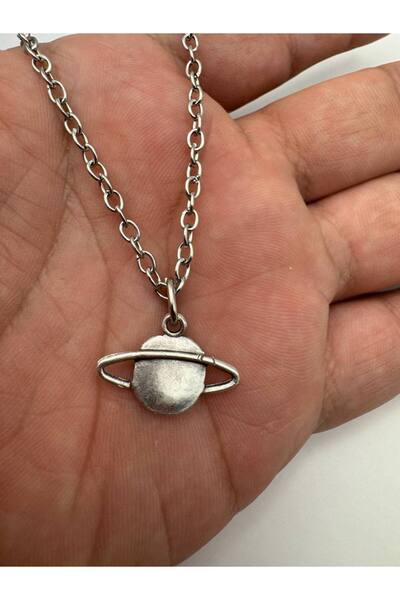 Herşey Nota Planet Unisex Necklace – Cosmic and Modern Design