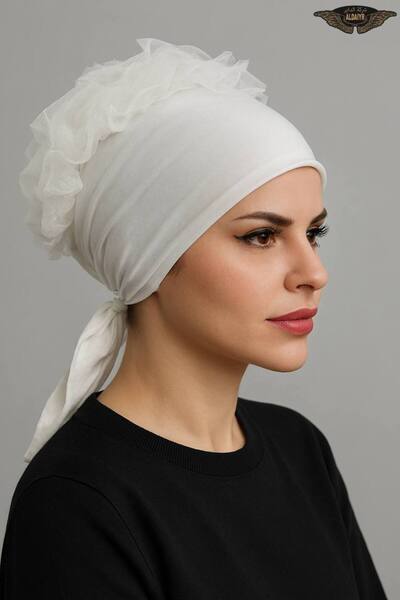 ALADİYAR Ruffled Bonnet