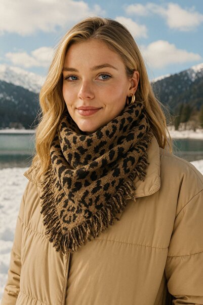 Axesoire 14854 Leopar Desenli Püsküllü Camel Triko Üçgen Şal Atkı 55x180 cm