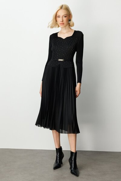 Ekol Taş Detaylı Akordiyon Kumaş Elbise