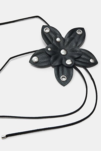 Stradivarius Suni Deri Çiçekli Gerdanlık