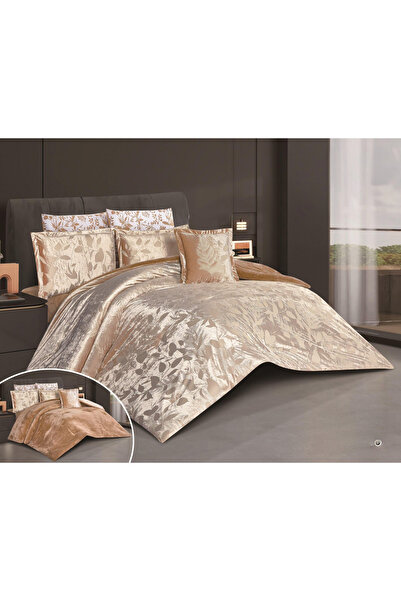 SNOOZYL Luxury royal double hotel bedspread made of soft velvet and fur to give you warmth and comfort