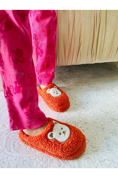 Hızlı Al Winter Children's Slippers with a Bear Figure. Plush Winter Children's Slippers