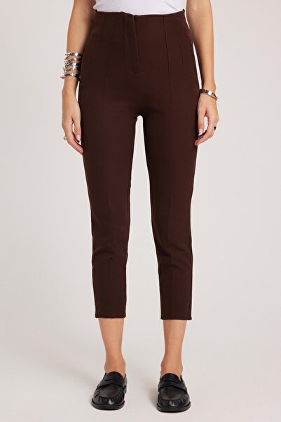 Tudors Kadın Relax Fit Rahat Kesim Yüksel Bel Dar Paça Kahverengi Pantolon