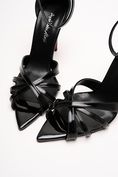 Ayakkabı Ateşi Kadın Özel Tasarım İnce Topuklu Ayakkabı Accosie Siyah Rugan