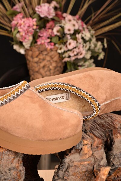 stoneclass Women's Fur-Lined Thick Sole Closed-Front Daily Winter Slippers Tan Suede Orthopedic and Lightweight