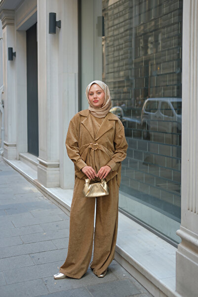 LOCCO Γυναικείο κοστούμι Musleya με λεπτομέρεια πτυχωτή επένδυση από σουέτ βιζόν