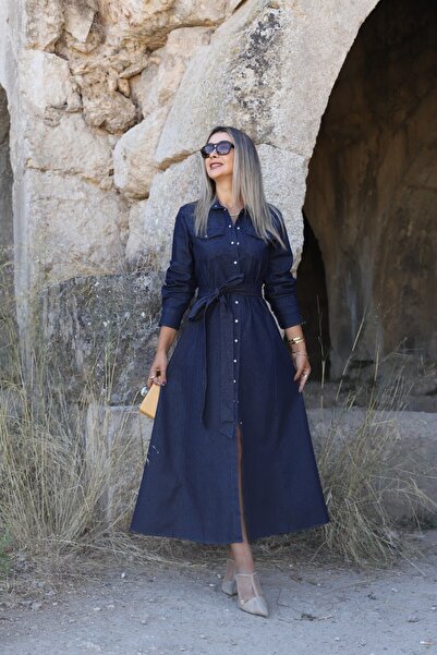 bytugcekaya Φόρεμα τζιν Premium σε μπλε ναυτικό χρώμα