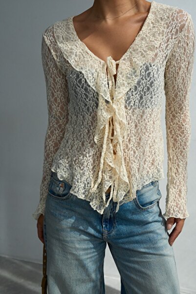 Miss Beyoğlu Women's Lace V-Neck Spanish Sleeve Blouse