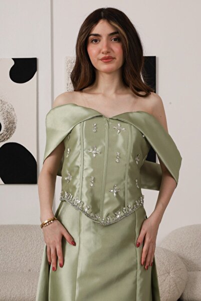 Generic Light green off-shoulder evening dress with crystal embroidered in a royal design