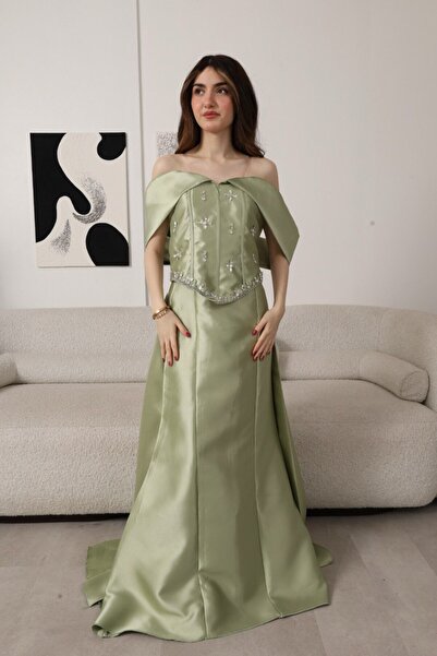 Generic Light green off-shoulder evening dress with crystal embroidered in a royal design