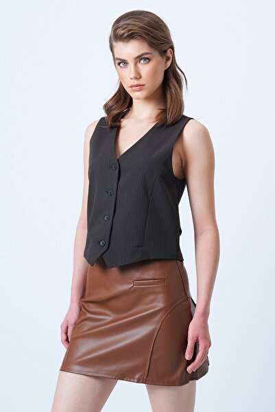 VAGGON Women's Tan Fileto Faux Leather Skirt with Side Zipper, Pocket and Stitching Detail Vs01181