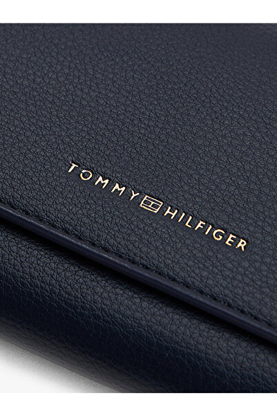 Tommy Hilfiger Women's Th Flag Large Wallet