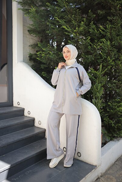 Wovi Women's Hijab Tracksuit Set Zippered Collar
