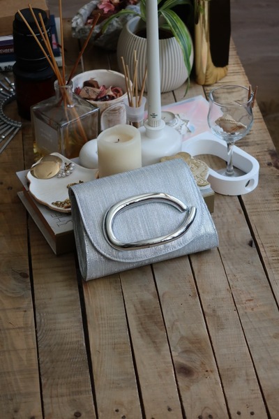 Moom Bag حقيبة يد نسائية فضية لامعة مع سلسلة وحقيبة كتف للسهرة