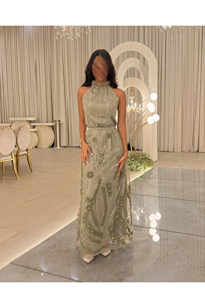 Generic Long and elegant evening dress in light olive green