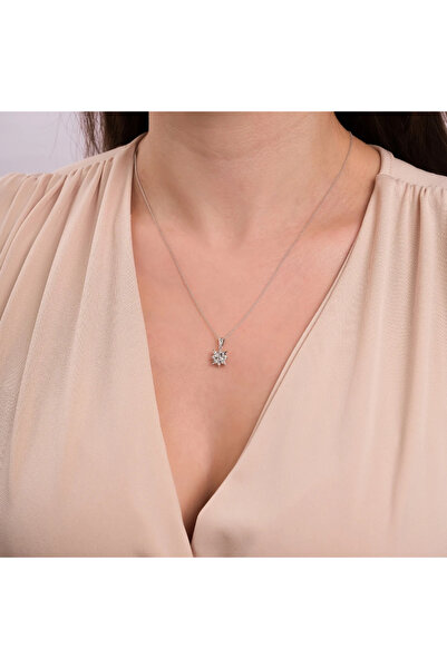 Pırlandia 0,04 Karat Pırlanta Tasarım Kolye