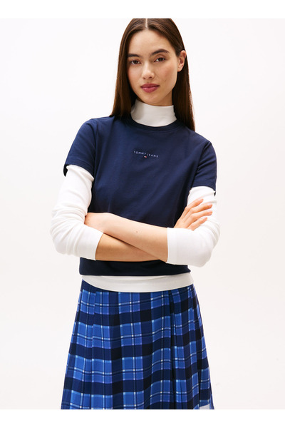 Tommy Jeans تي شيرت نسائي برقبة دائرية مطبوع باللون الأزرق الداكن DW0DW21964C1G