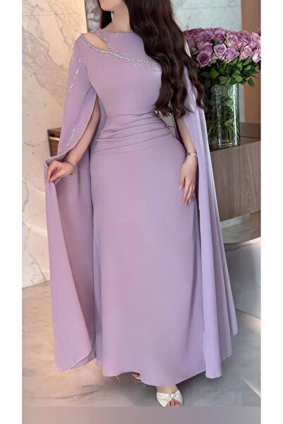 Generic Long dress with cape