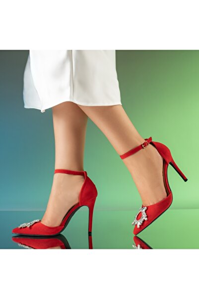 BMoD Women's red suede shoes with a thin heel and a decorative accessory MOD13915