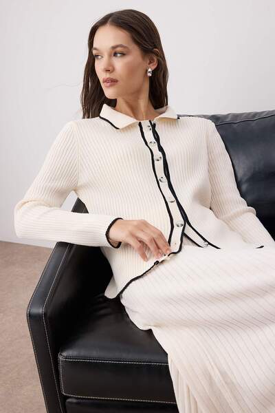 Trendyol Modest Ecru Regular Ribbed/Camisole Plain Knitwear Hijab Bottom - Top Set Tctaw26Us00027