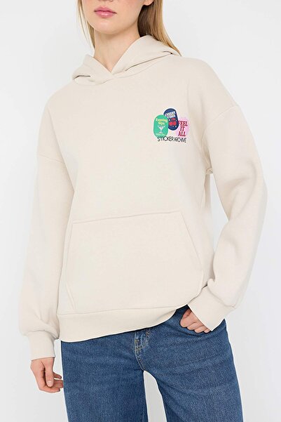 Trendyol Collection Stone Back Printed Hooded Oversize/Wide Fit Knitted Sweatshirt Twoaw26Sw00126