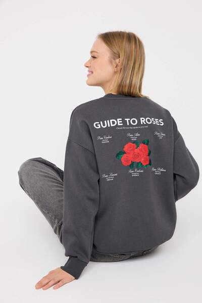 Trendyol Collection Πλεκτό φούτερ για εφήβους με στάμπα στην πλάτη και χοντρό φλις εσωτερικά TWOAW26SW00063