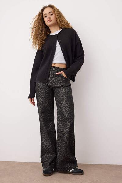 Trendyol Collection Multicolor Leopard Print High Waist Wide Leg Wide Leg Jeans Twoaw26Je00154