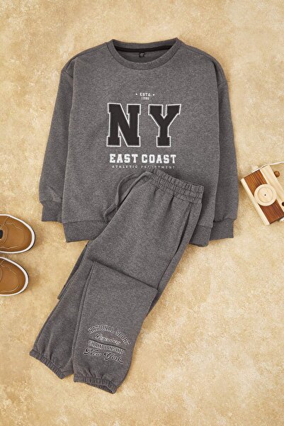 TRENDYOLKIDS Anthracite 100% Cotton Slogan Printed Oversize Boys' Knitted Bottom - Top Set Tkdaw26Au00004