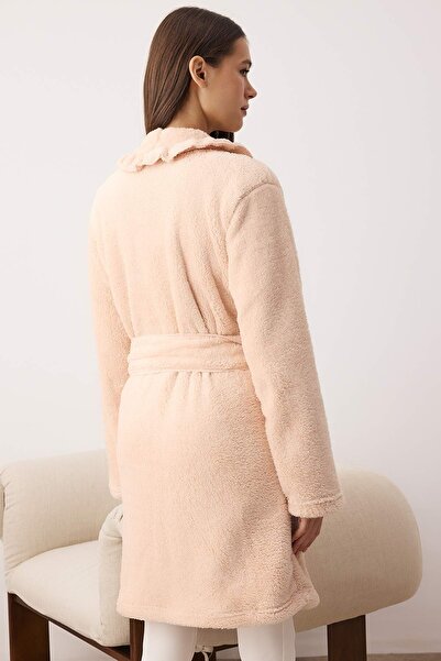 Trendyol Collection Pink Ruffled Pocketed Wellsoft Winter Knitted Dressing Gown Thmaw26Sb00005