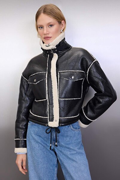 Trendyol Collection Black Regular Fit Shiny Plush Detailed Coat Twoaw26Mo00011