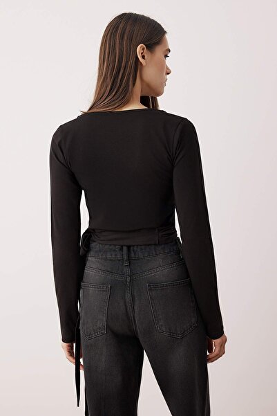 Trendyol Collection Black-White 2-Pack Body Fitting Stretchy Knitted Blouse with Tie-Up Detail Twoaw26Bz00102