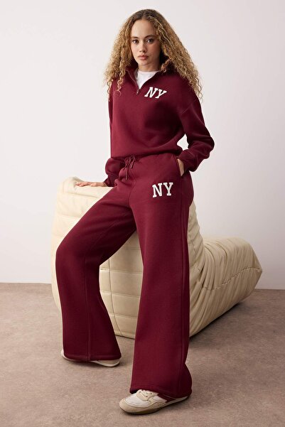Trendyol Collection Teen Burgundy Embroidered Stand Collar Half Zipper Wideleg/Wide Leg Knitted Tracksuit Set Twoaw26Au00081