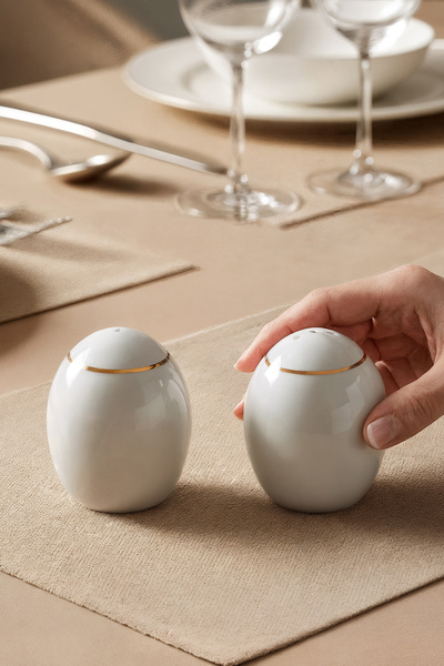 Bilbao Golden Pepper Shaker and Salt Shaker Set