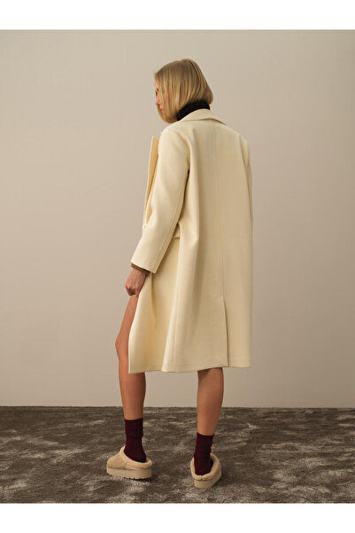 Xint Kadın Ekru Düğmeli Oversize Kaban