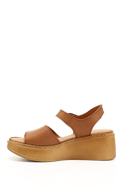GÖNDERİ(R) Women's Tan Antique Wedge Sole Genuine Leather Sandals