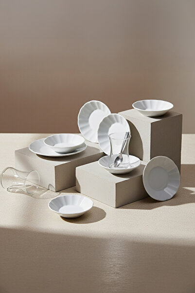 Güral Porselen Acem 6-Piece Tea Plate Set
