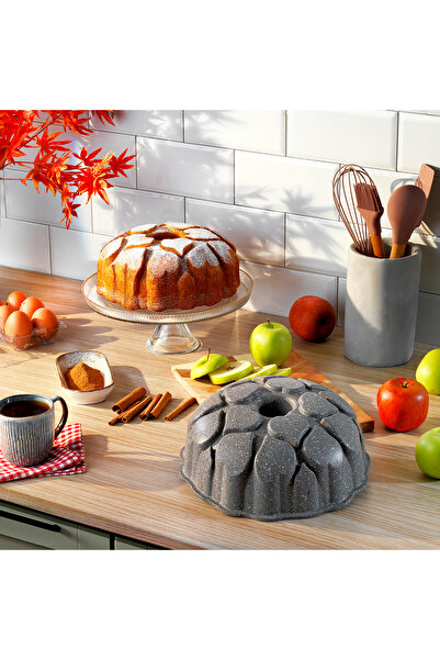 Schafer Cory Heart Cast Cake Mold Gray