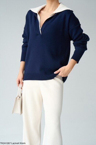 FEMMESTUDIO Жіноча синя блуза з V-подібним вирізом