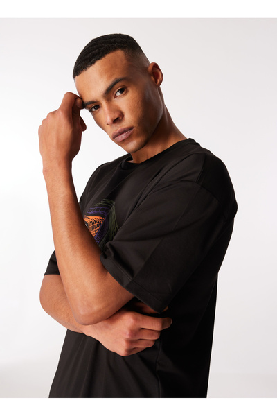 Discovery Expedition Siyah Erkek Bisiklet Yaka Loose Fit Baskılı T-Shirt D4SM...